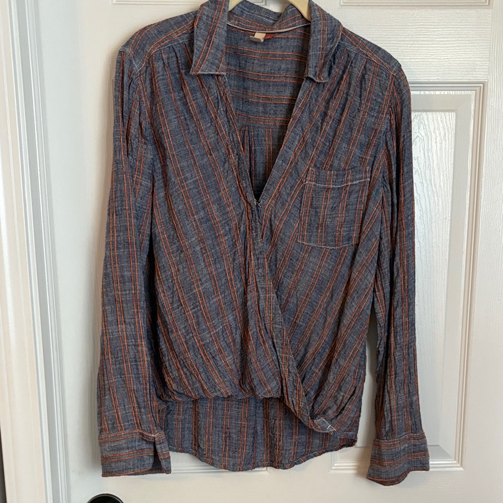 Pilcro Faux Wrap Chambray Top Sz Small
